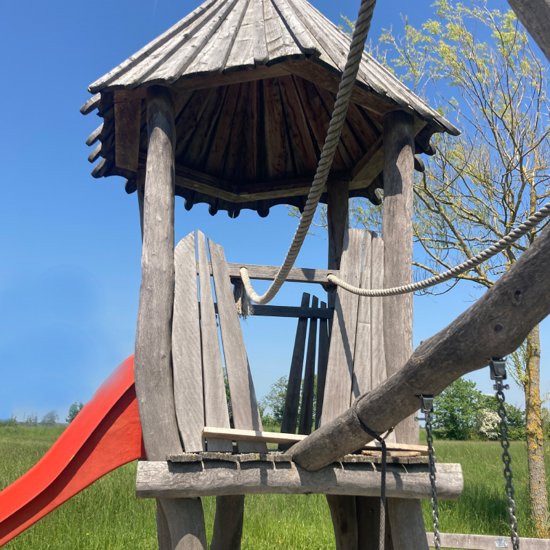 Spielplatz Bieg, Colmberg: Holzturm