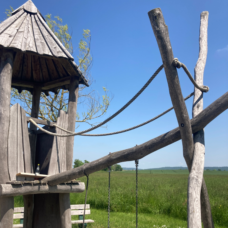 Spielplatz Bieg, Colmberg: Balancierbaumstamm