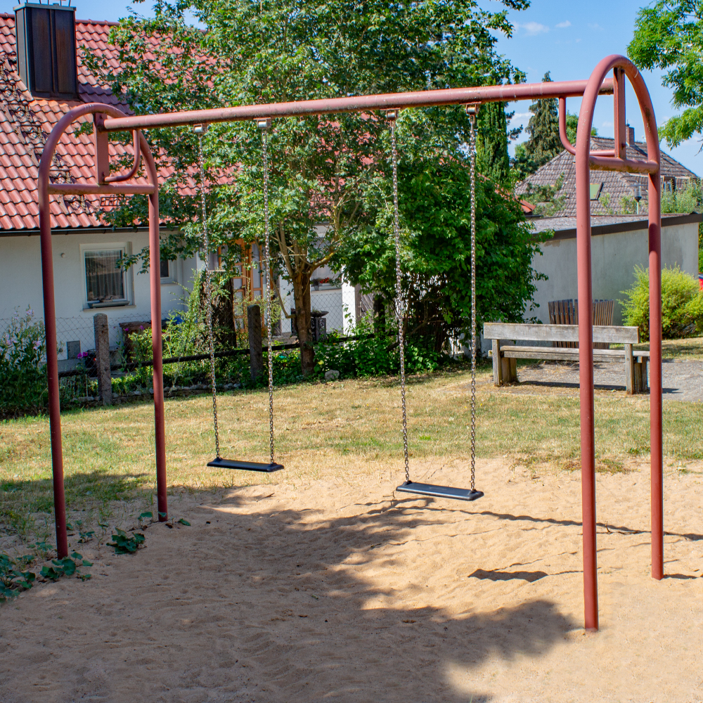 Spielplatz Hans-Sachs-Straße, Rothenburg: Schaukel