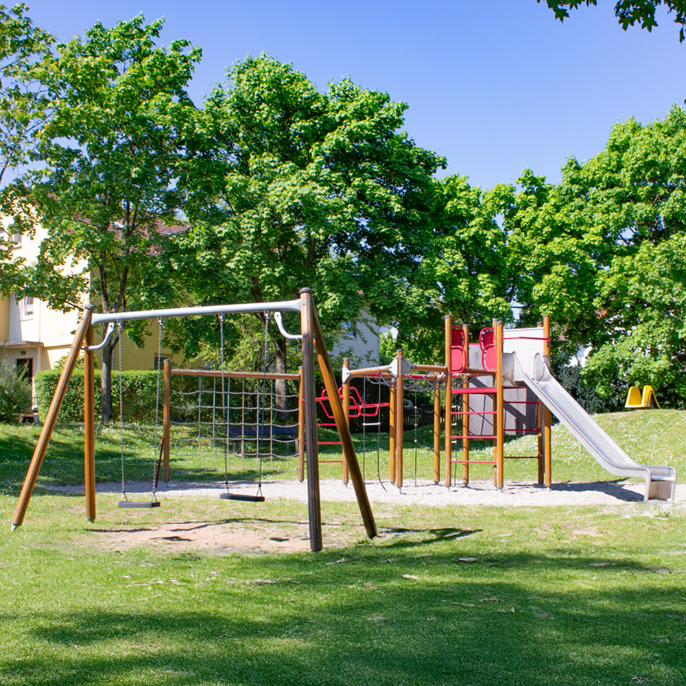 Übersicht über den Spielplatz Hesselbergstraße in Feuchtwangen