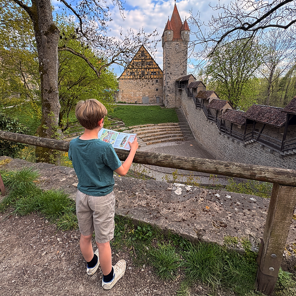 Die St&ouml;berleinsb&uuml;hne in Rothenburg entdecken mit dem Kinderstadtf&uuml;hrer