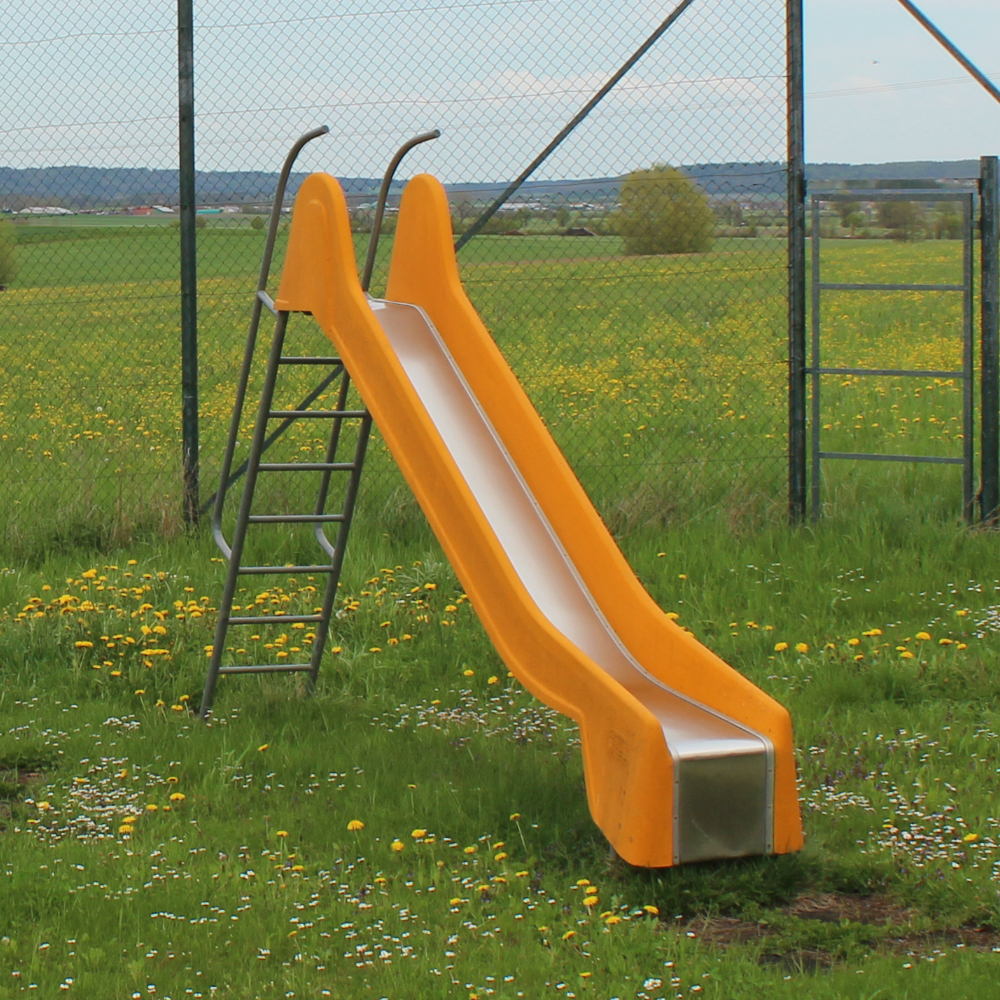 Rutsche am Spielplatz Oberndorf bei Geslau