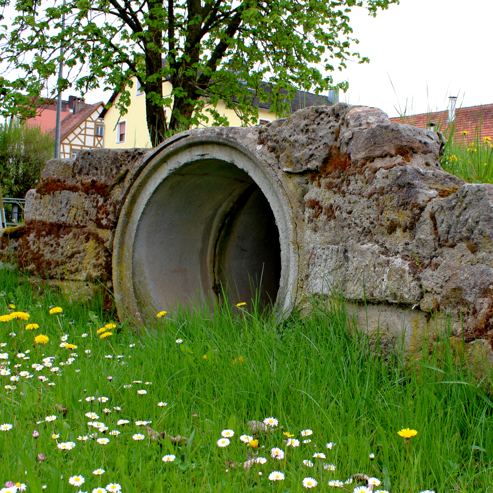 Kriechtunnel am Spielplatz Oberndorf Geslau