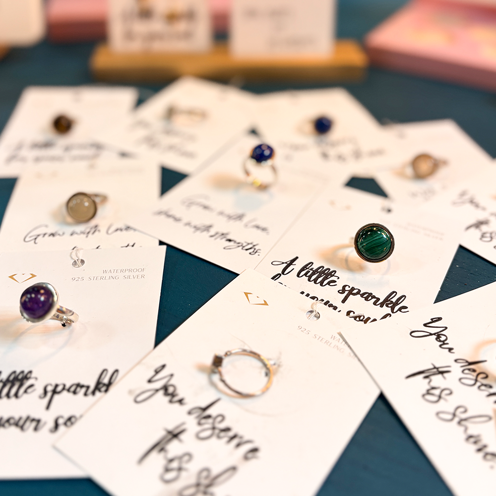 Ohrringe aus dem Pop-Up-Store in Rothenburg in der R&ouml;dergasse