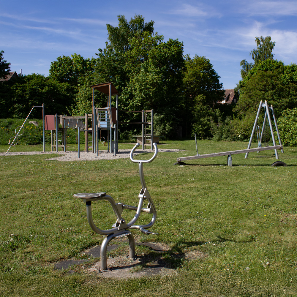 Spielgeräte auf dem Spielplatz Rothenburger Straße in Windelsbach