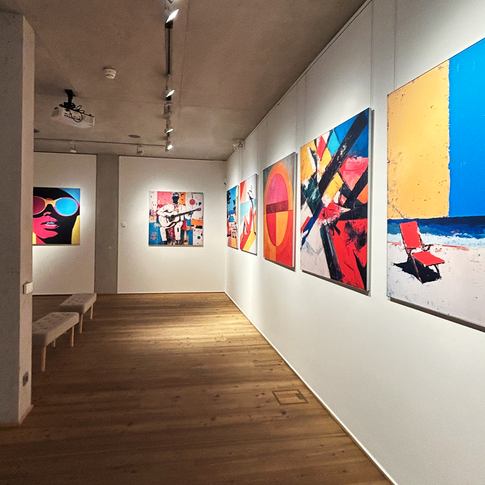 Bilderwand in der Sonderausstellung 