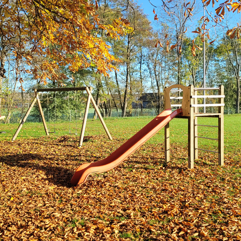 Spielplatz Am Sportplatz, Gebsattel: Schaukel & Rutsche