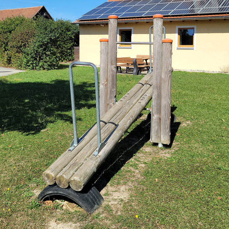 Spielplatz Dorfscheune Gailroth, Schnelldorf Ortsteil Gailroth: Stehwippe