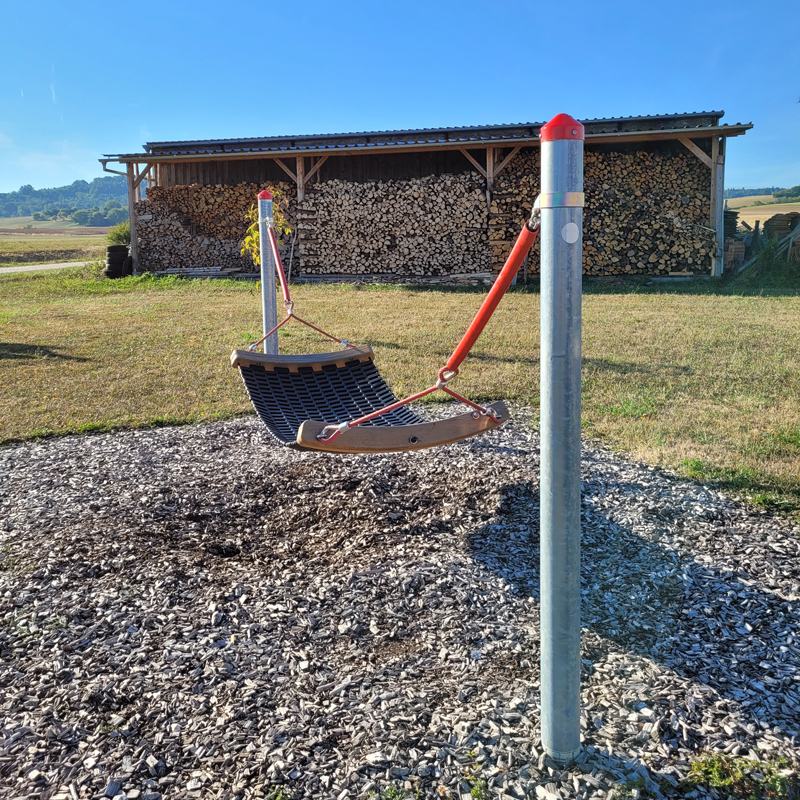 Spielplatz Gartenfeldweg Bellershausen Hängematte