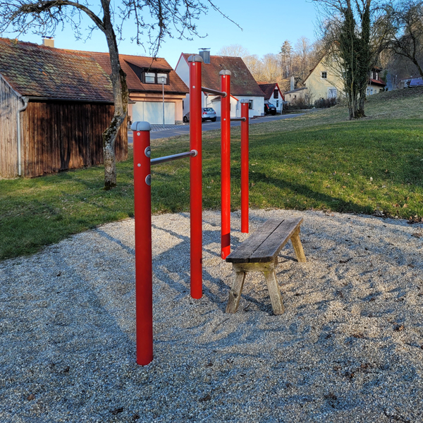 Spielplatz Schafhof Turnstangen