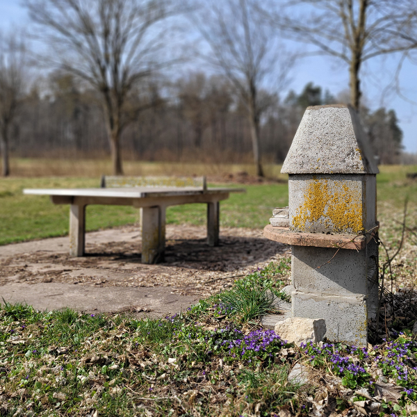 Spielplatz Schorndorf Schillingsfürst Grill & Tischtennisplatte