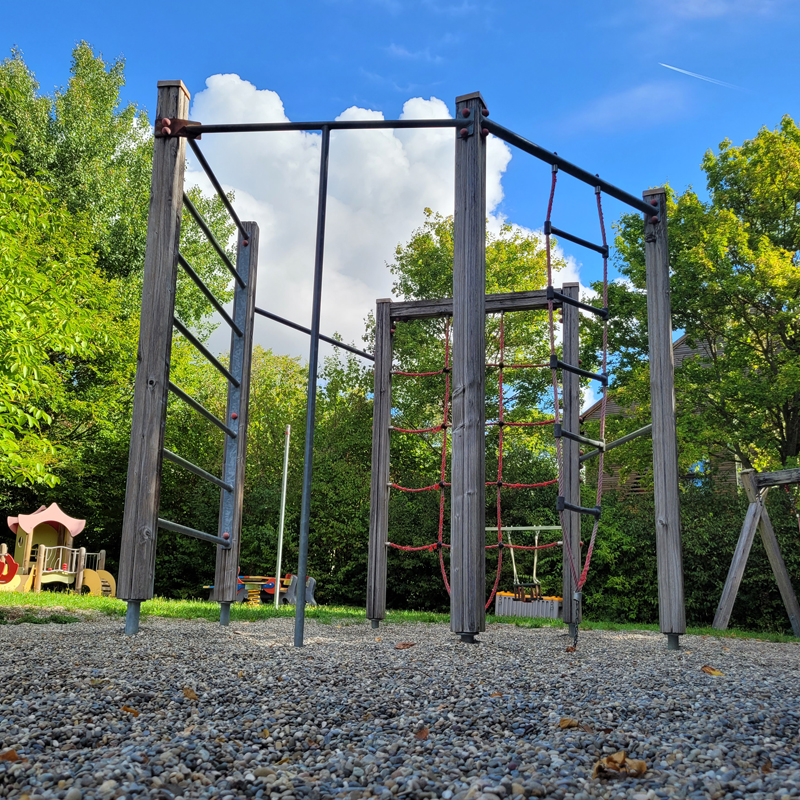 Spielplatz Sommerkellerstraße, Schnelldorf Ortsteil Unterampfrach: Klettergerüst