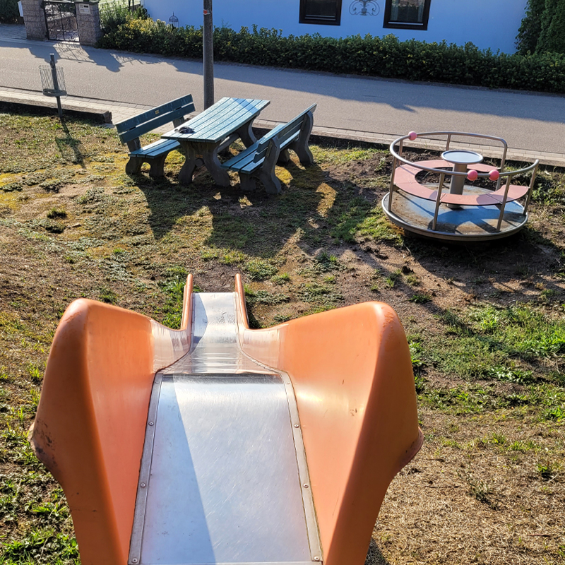 Spielplatz Zum Kohlberg Insingen Hügelrutsche